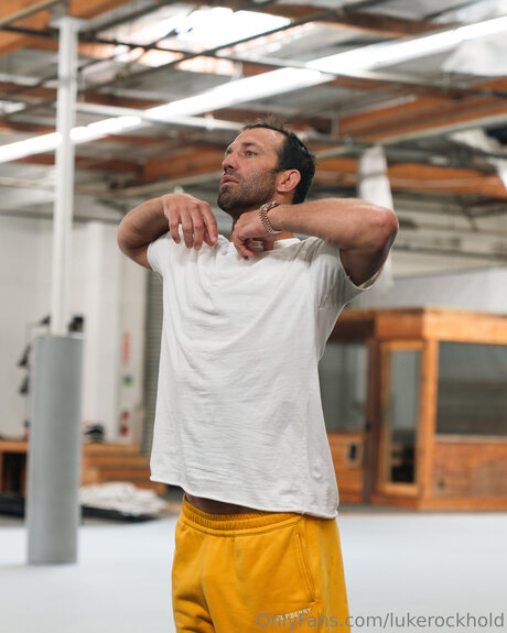 Luke Rockhold schauspielerin foto