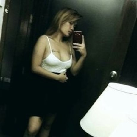 Marjorie Ann A Ngoho top erwachsene galerie