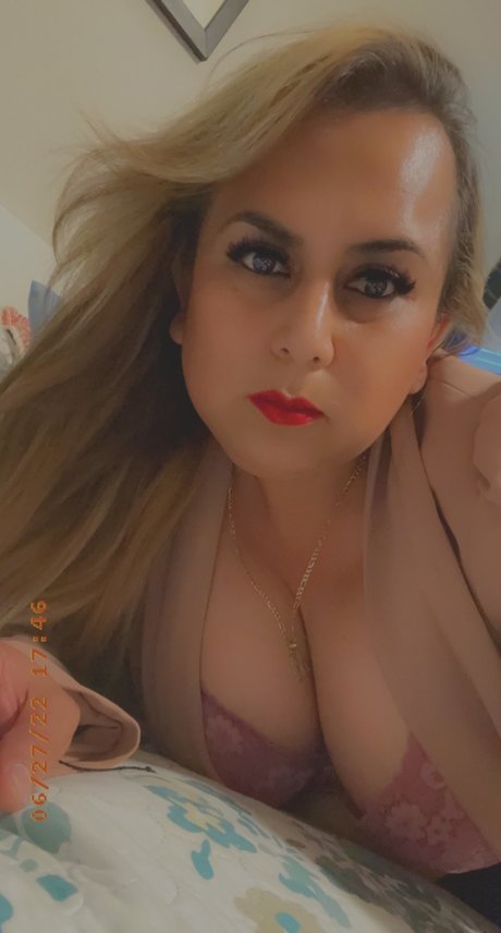 Mariana madrigal nette bild