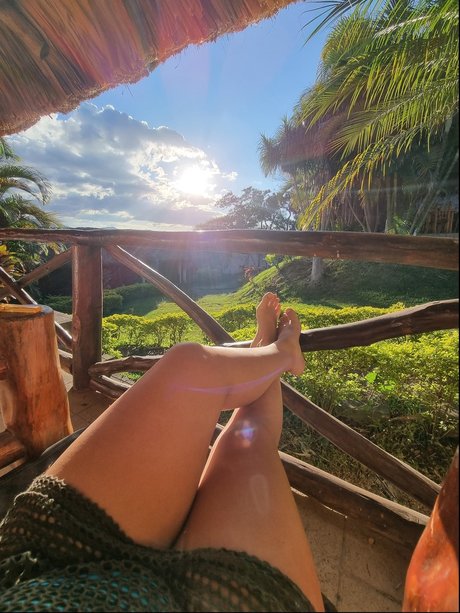 Madian Recinos erwachsene schöne archiv