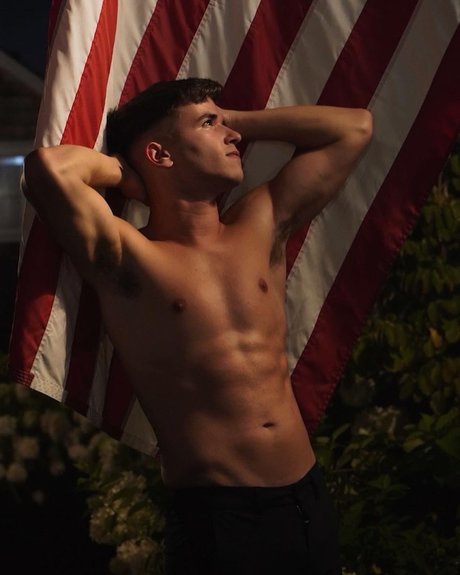 maverick sun nackt perfekte foto