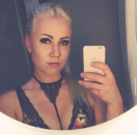 mimosa nackt schöne fotos