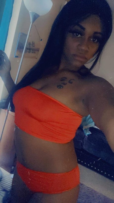 Mila Lowe erotische exklusive archiv