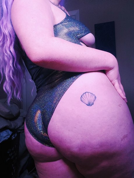 riesin onlyfans kostenlose nackte fotos