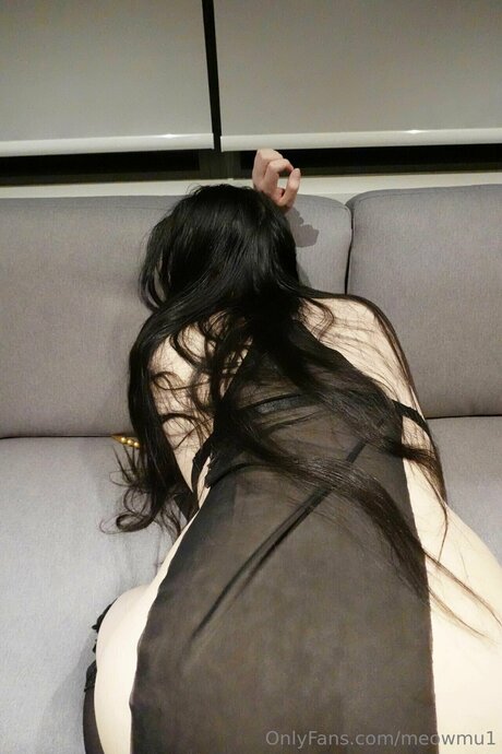 Ai SissyLunar nackt schöne archiv