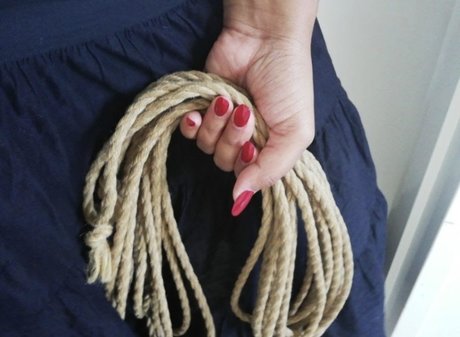 Mistress Mystique model beste bilder