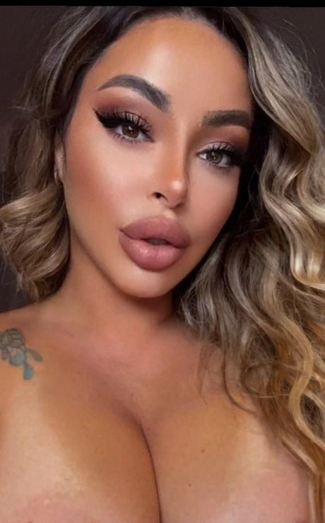 Regina Margot exklusive nackte fotos