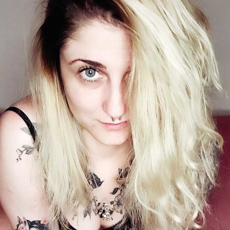 Miss Door nacktheit top archiv