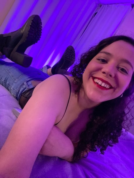 Miss Blume FREE top fotos