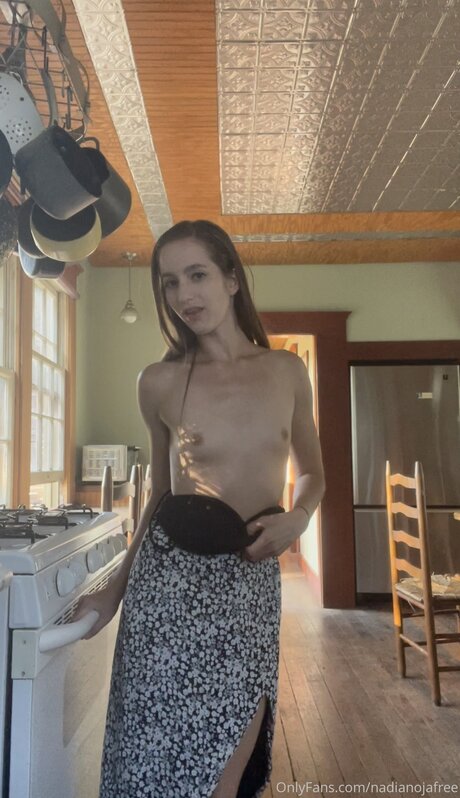 Nadia Noja model sex bild