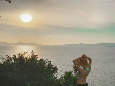 BINABINIE hübsche erwachsene archiv