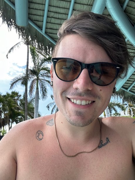 Nate Oakley sexy porno bild