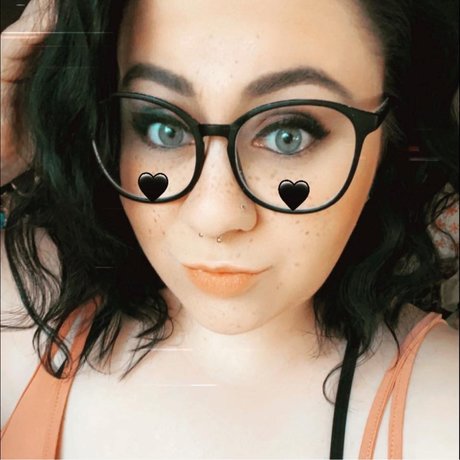 Mrs Bratty xxx freie bild