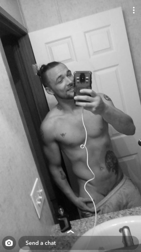 Aaron B kunst xxx fotos