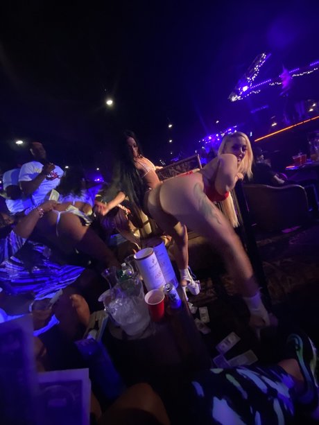 Can t stop watching nackt kostenlose bild