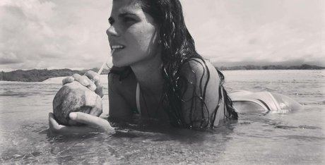 Ariadna Hafez xxx nackten fotos