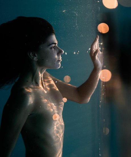 Ariadna Hafez kunst schöne archiv