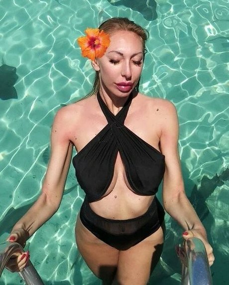 Sara Muzi nackt nette archiv