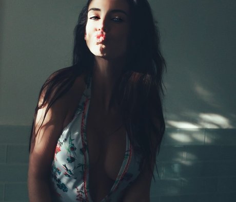 Jessica Lowndes schauspielerin nacktheit archiv