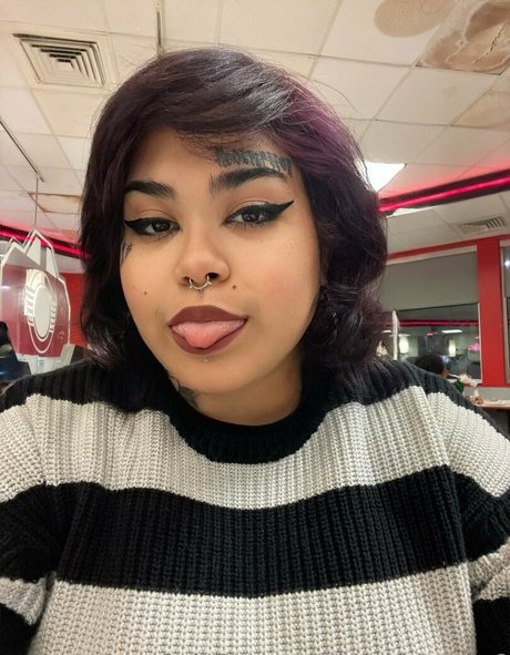 bigtiddygore6 heiße perfekte bilder