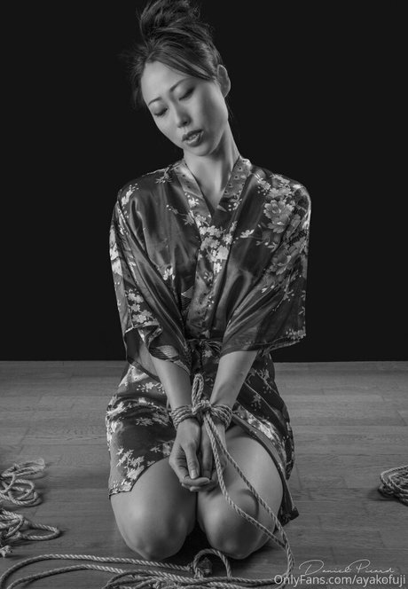 asiatische brünette nur fans heiße erwachsene galerie