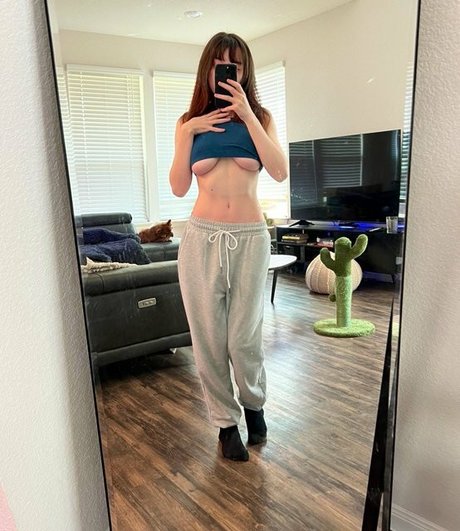 Emiyuh sexy hd galerie