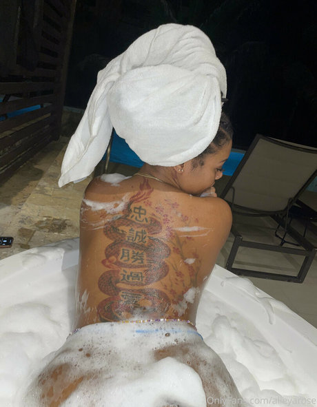 Dejarennae exklusive nackten fotos