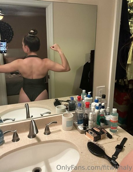 Alexis Rodriguez freie nackten bild