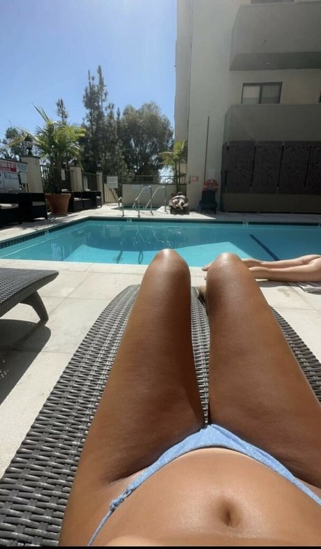 Sami Brielle exklusive kunst fotos