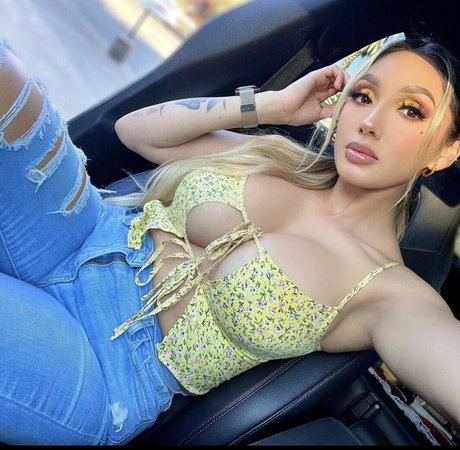 Mirahbella erotische pornografische galerien