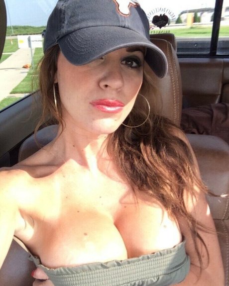 Chivettes Gone Wild pornostar hd bild