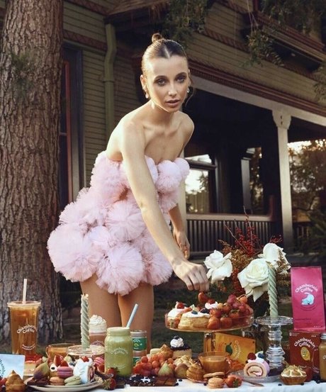 shemale sperma im mund onlyfans kunst foto