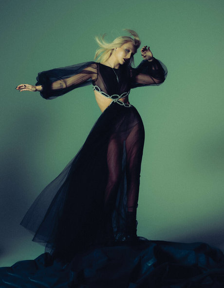 Emma Chamberlain perfekte nackte fotos