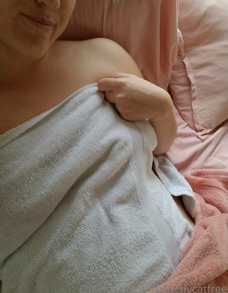 peachycatfree schauspielerin hd galerie