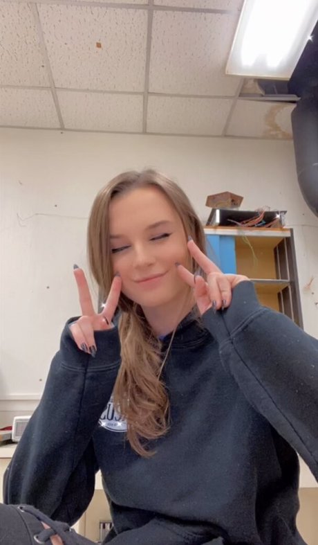 izassassin perfekte nacktheit bilder