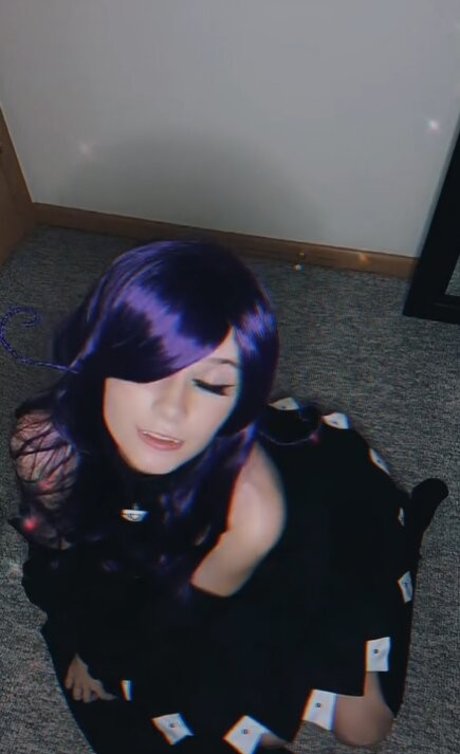 izassassin schauspielerin nackt galerien