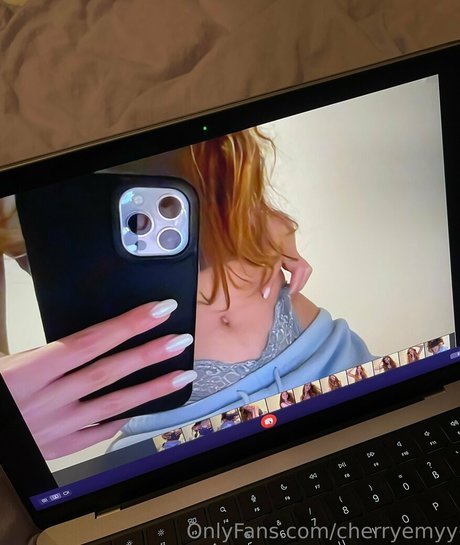 Emily Asmr erotische pornographische bilder