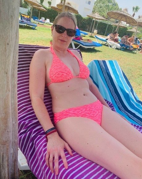 British SMALL MOM erwachsene schöne archiv