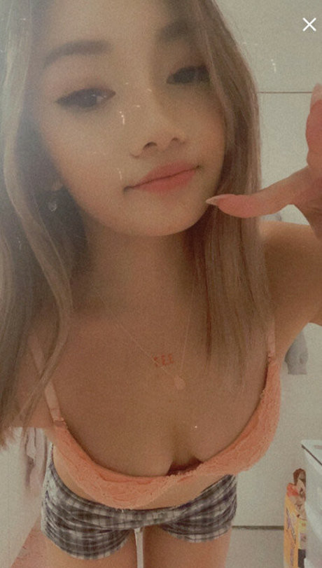 Akarinaa beste heiße bilder