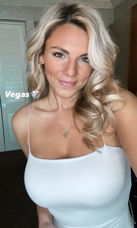 Annie Agar xxx nackte foto