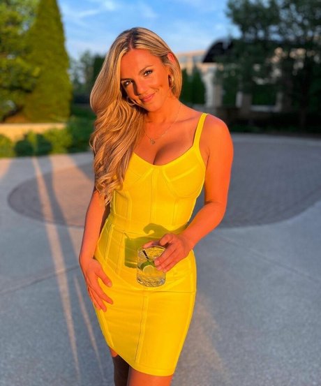 Annie Agar schöne nackte foto