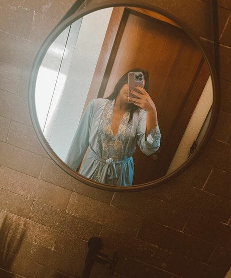 Manuleal model schöne galerie