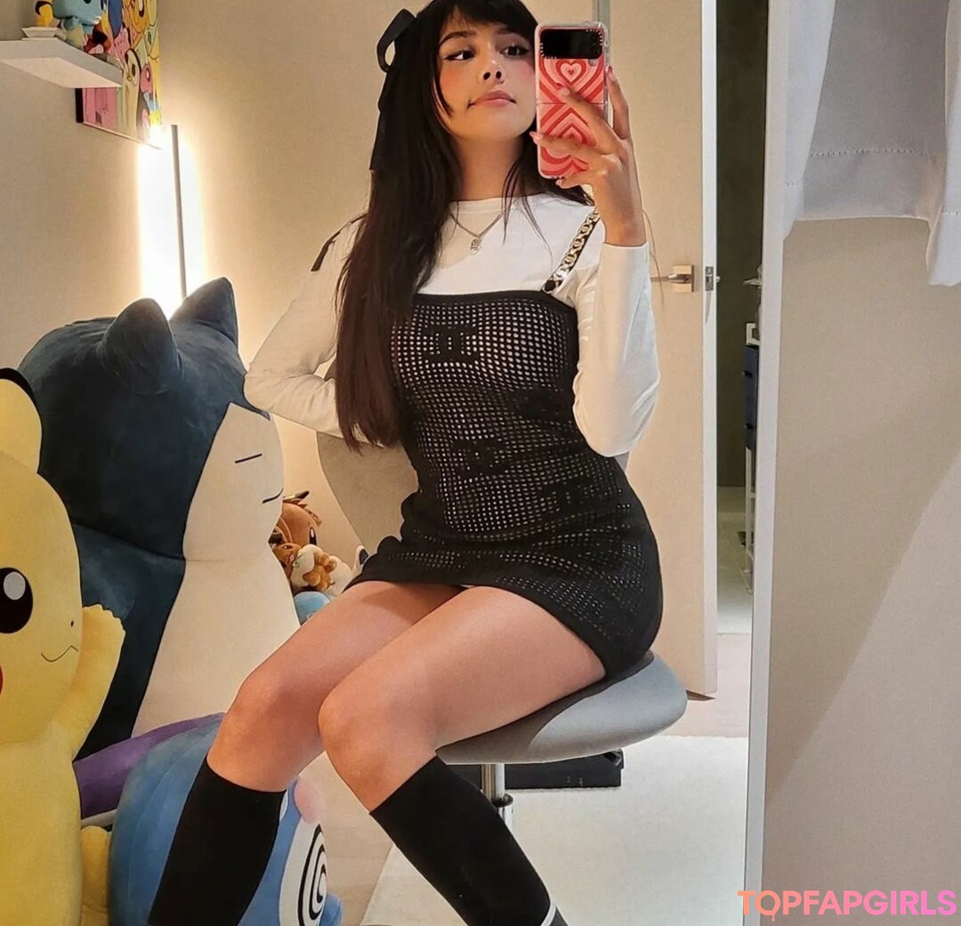 Neeko pornostar hübsche bild