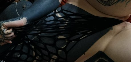 Imali3n model nackt bild