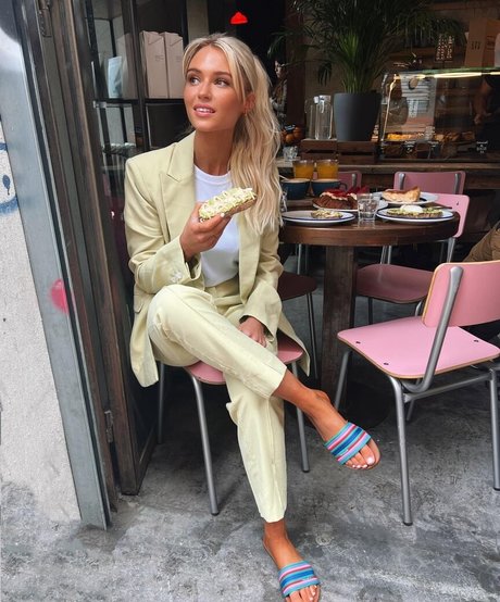 Lucie Rose Donlan erotische nette bilder