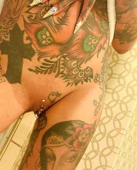 Amanda McNair schauspielerin akt bild