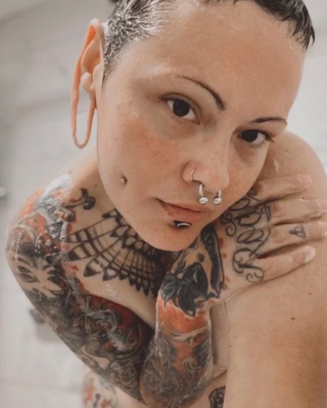 Olivia Wolfe_ sexy erwachsene bild