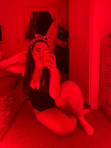 Pop x sexy nackten fotos