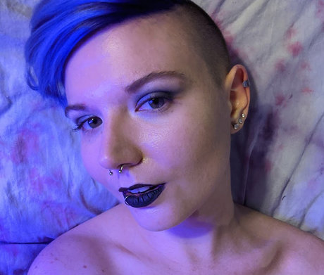 Pixie Rebelle schauspielerin heiße galerie