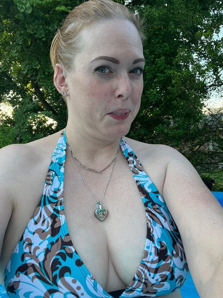 Pink Ribbons_ model pornographische bilder